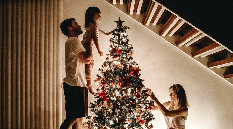 4 Simple Ways to Celebrate the Holidays Meaningfully