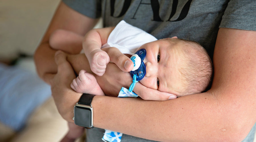 Dad and Baby: 6 Ways for Bonding with the Newborn