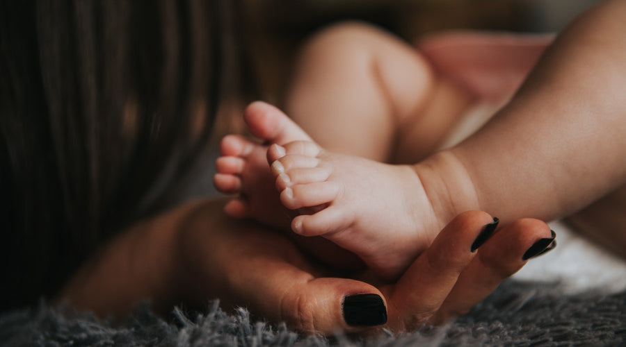 Dos and Don'ts for Caring for Your Newborn’s Skin