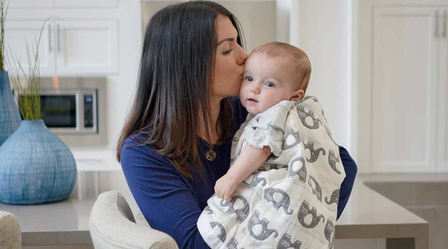 15 Gorgeous Baby Gifts You Can Get for $25 and Under